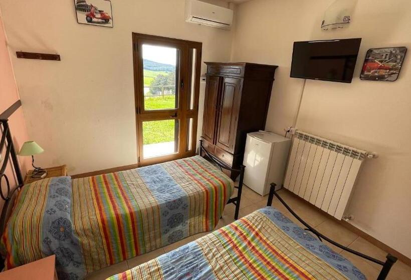 Aamiaismajoitus (B&B) Agriturismo Da Pietro