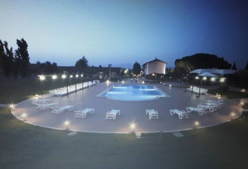 בית מלון כפרי Il Casale Corte Rossa