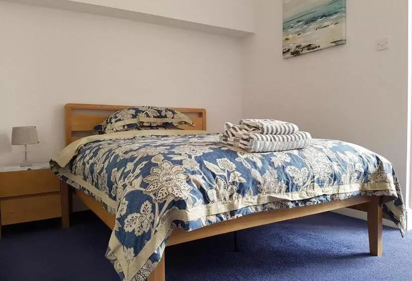 پانسیون Alexandra Lodge Guest House