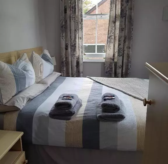پانسیون Alexandra Lodge Guest House