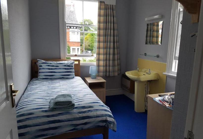 بنسيون Alexandra Lodge Guest House