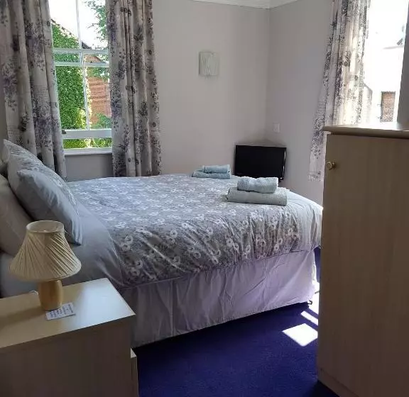 پانسیون Alexandra Lodge Guest House