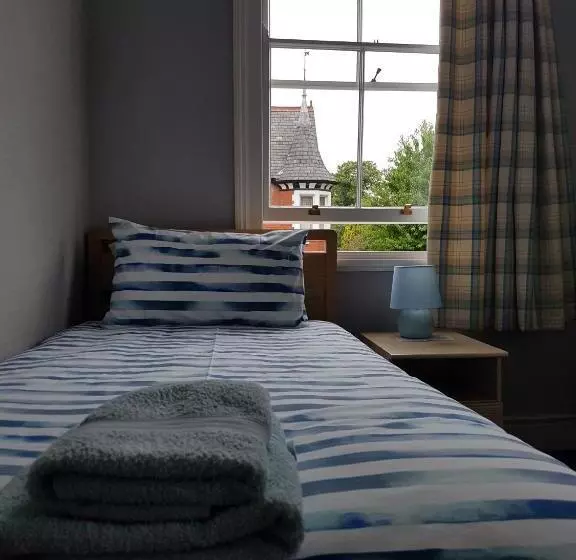 پانسیون Alexandra Lodge Guest House