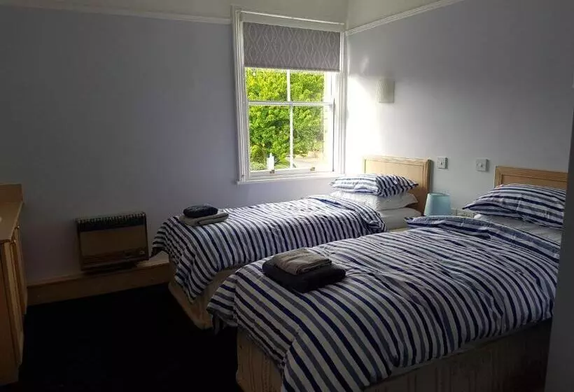 پانسیون Alexandra Lodge Guest House