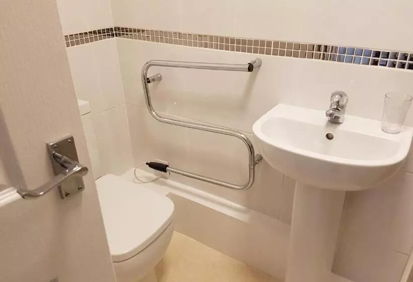 پانسیون Alexandra Lodge Guest House