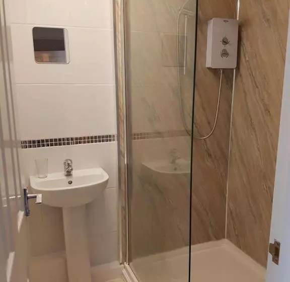 پانسیون Alexandra Lodge Guest House