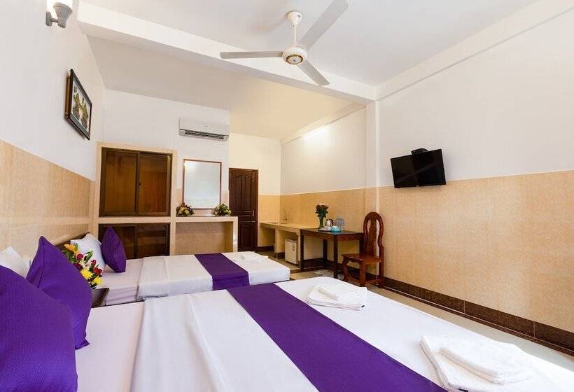 پانسیون Botoum Hostel