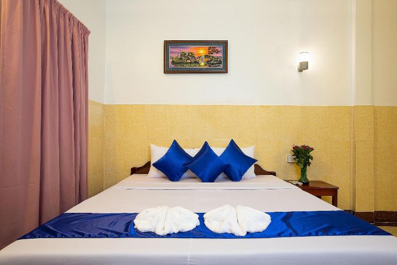 پانسیون Botoum Hostel