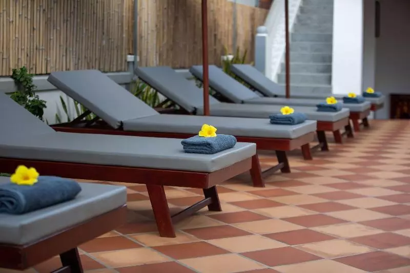 پانسیون Botoum Hostel