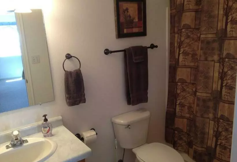 Bullberry Inn Bed & Breakfast