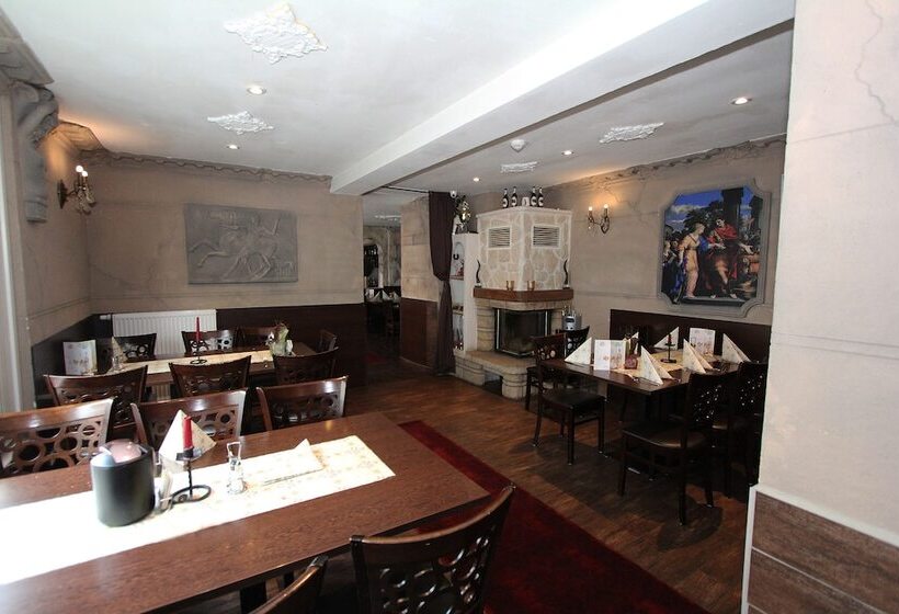 בית מלון כפרי Pension Villa Colosseo Im Herzen Von Meiningen