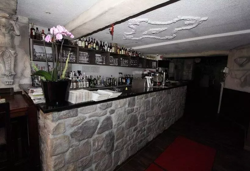 Hotelli Pension Villa Colosseo Im Herzen Von Meiningen