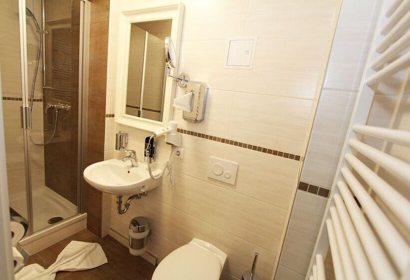 בית מלון כפרי Pension Villa Colosseo Im Herzen Von Meiningen