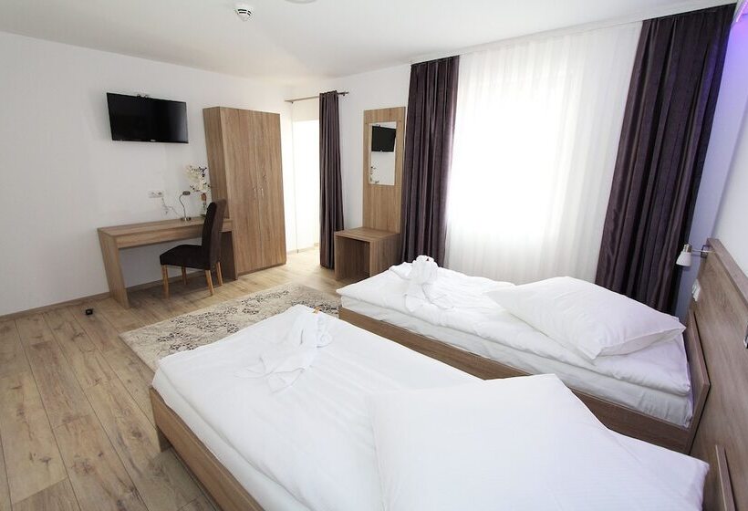 בית מלון כפרי Pension Villa Colosseo Im Herzen Von Meiningen