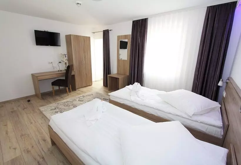 Hotelli Pension Villa Colosseo Im Herzen Von Meiningen