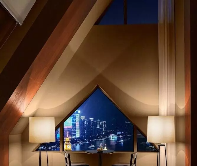هتل The Shanghai Edition