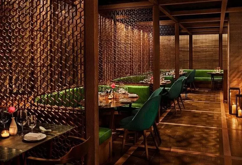 هتل The Shanghai Edition