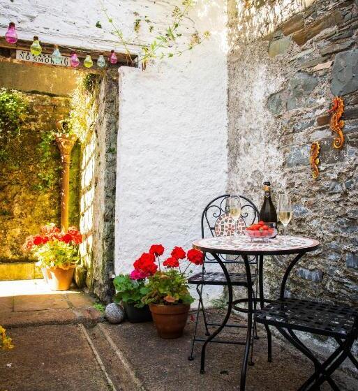 Margaret's Cottage B&b