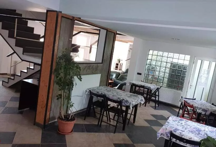 ペンション Casa David