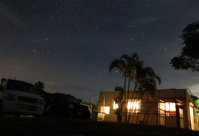 Majatalo Guest House Waraenmon   Hostel