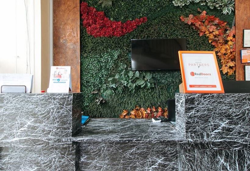 膳宿费 Reddoorz Near Quirino Station Manila