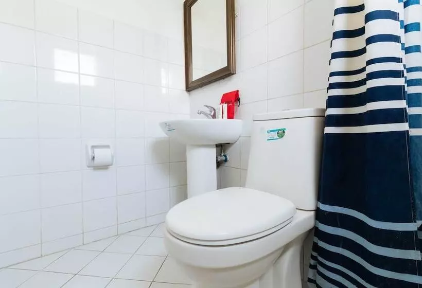 ペンション Reddoorz Near Quirino Station Manila