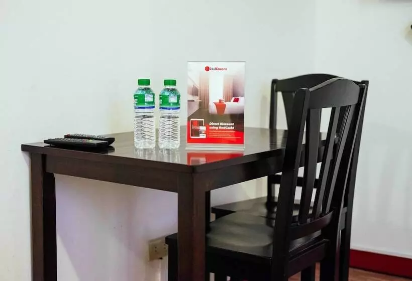 ペンション Reddoorz Near Quirino Station Manila