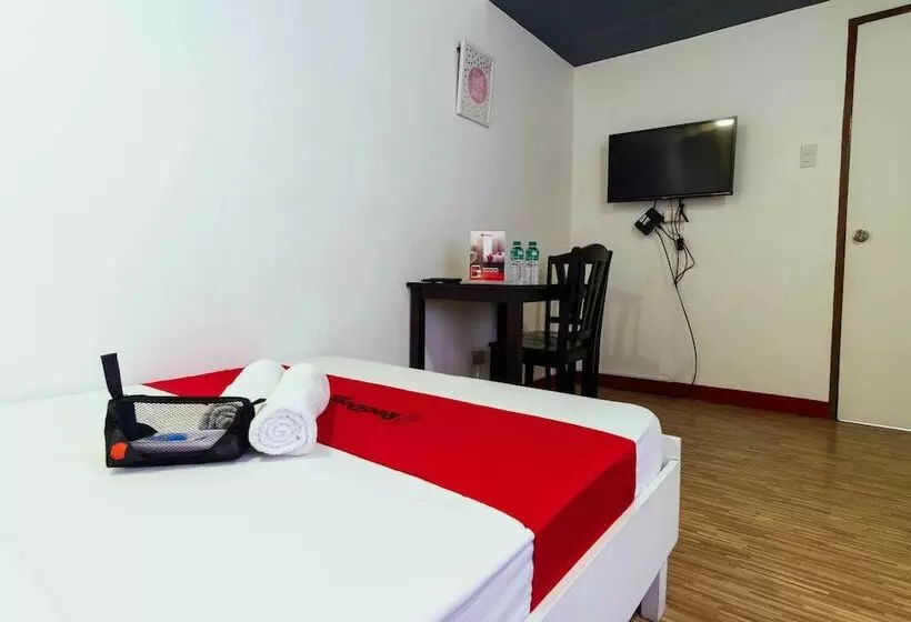 ペンション Reddoorz Near Quirino Station Manila