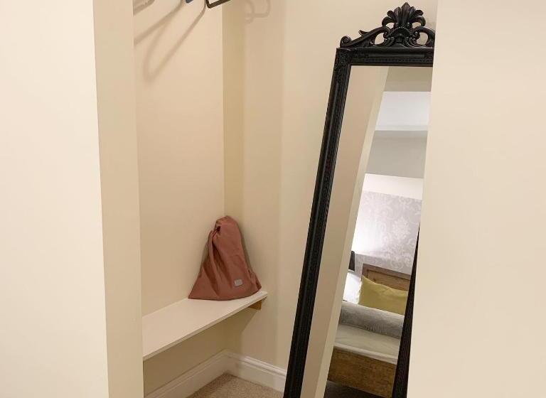 بنسيون The Traveller's B&b