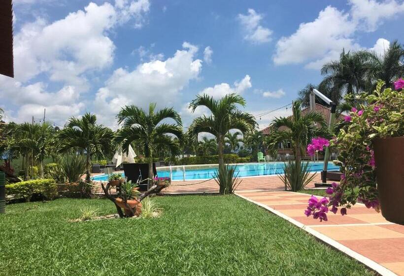 Finca Hotel Yerbabuena