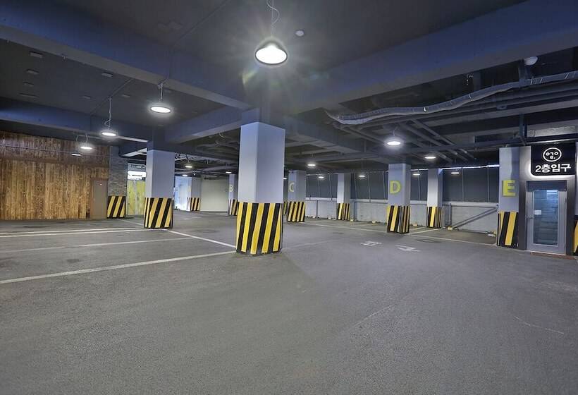 Hotel Yeogieutte Dongdaegu