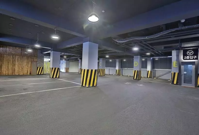 Hotelli Yeogieutte Dongdaegu