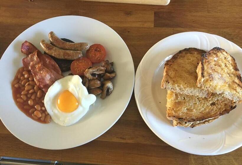 Dale House Barn And B&b