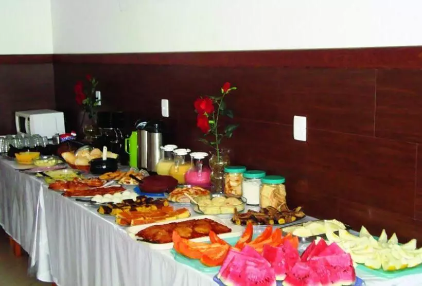 ホテル Pousada Trevo