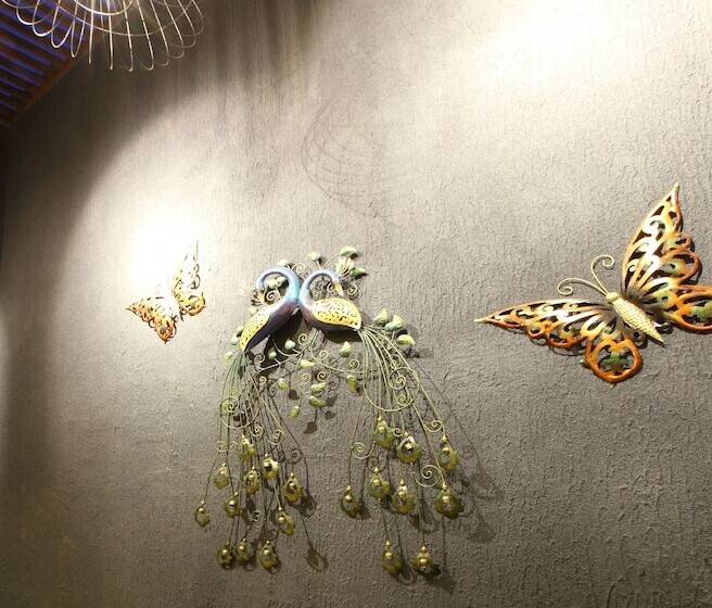 ホテル Woodnote Thekkady