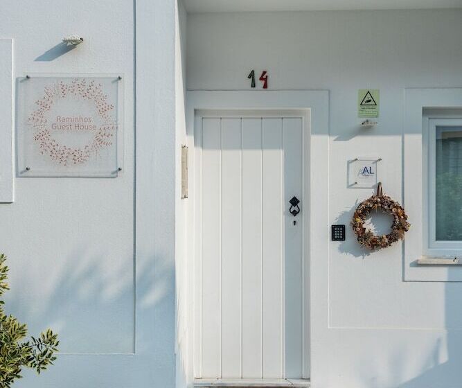 פנסיון Raminhos Guest House