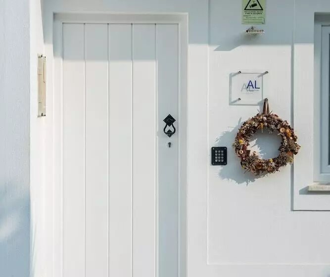 Majatalo Raminhos Guest House