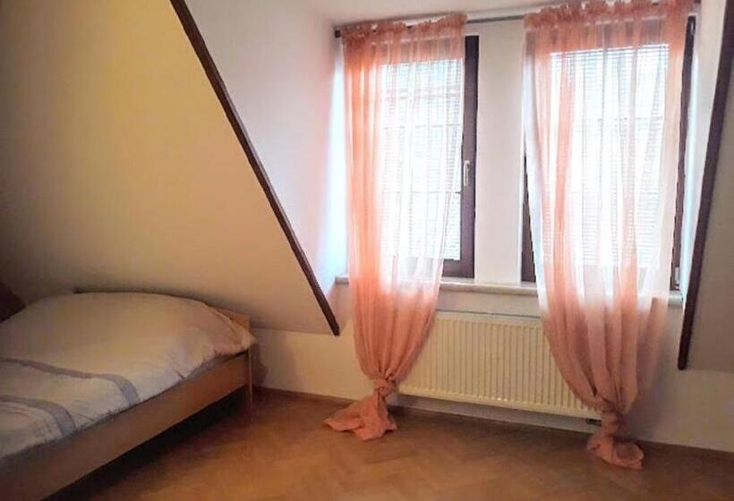 هاستل Fairy Tale Prague From Lev I Sova