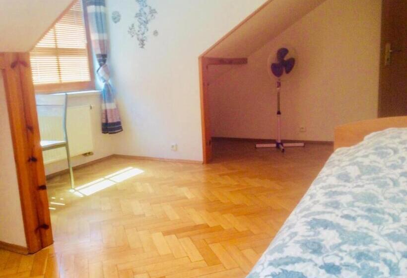 هاستل Fairy Tale Prague From Lev I Sova