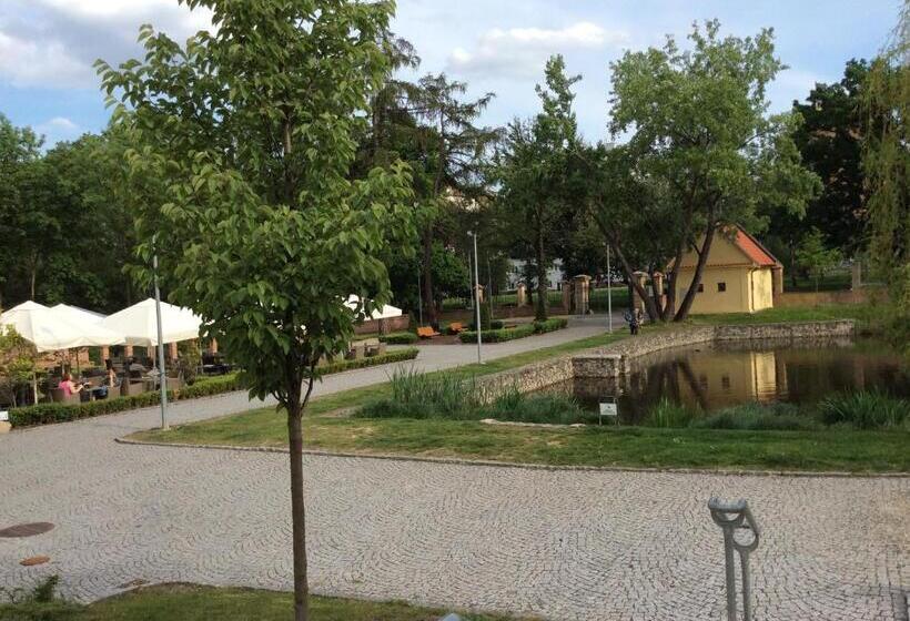 هاستل Fairy Tale Prague From Lev I Sova