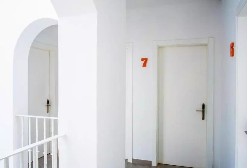 ホテル Amphora Alojamiento Ecija