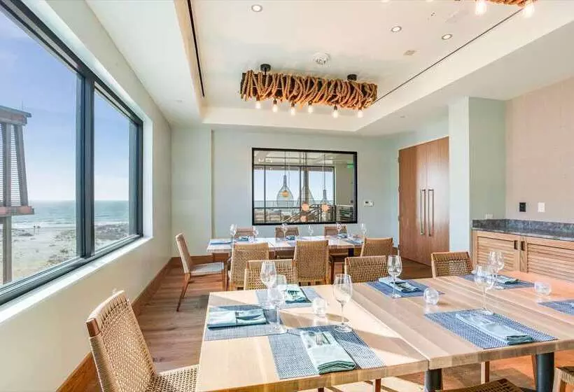 هتل The Lodge At Gulf State Park, A Hilton