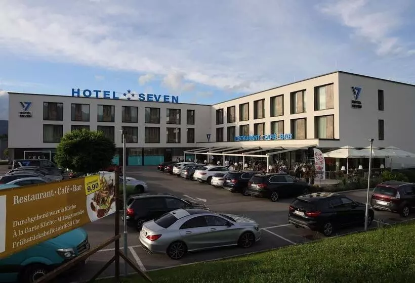 ホテル Seven