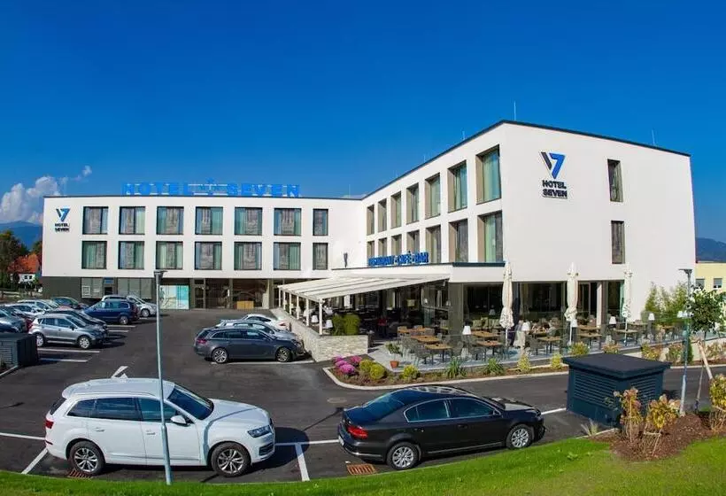 ホテル Seven