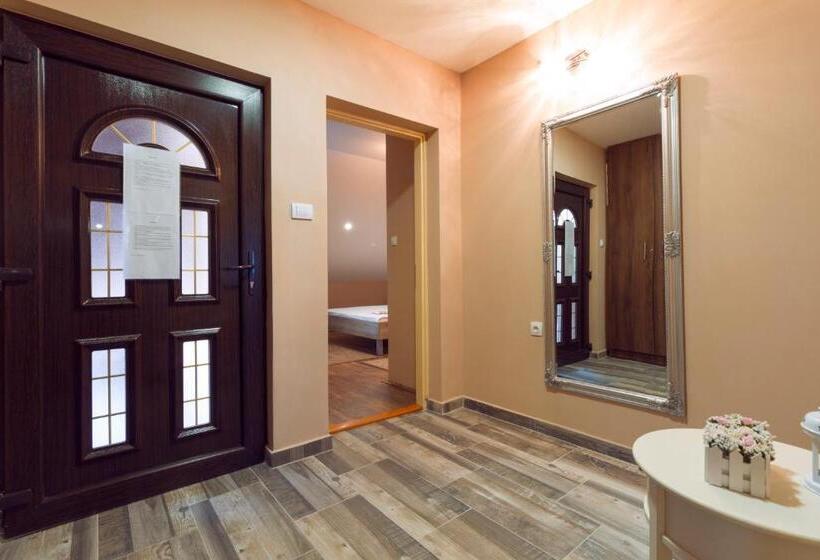 پانسیون Anamari Loft Rooms