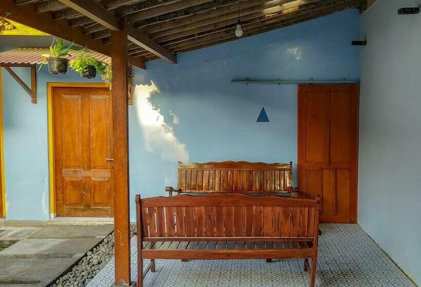 پانسیون Genthong Homestay