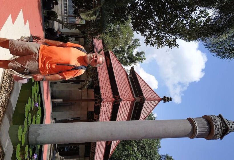 پانسیون Genthong Homestay