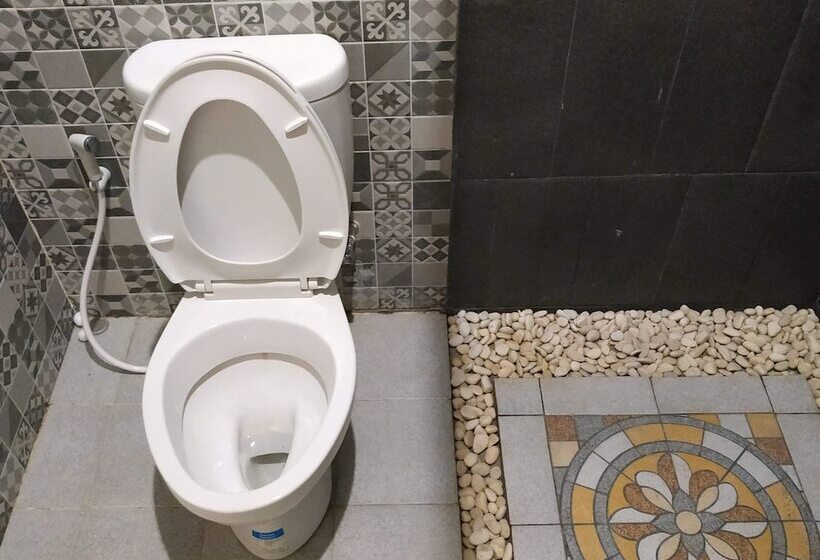 پانسیون Genthong Homestay