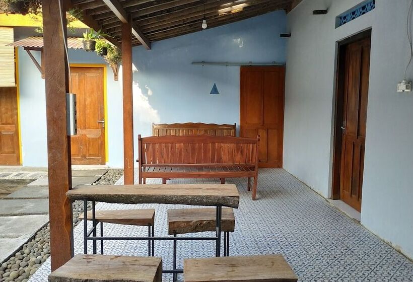 پانسیون Genthong Homestay