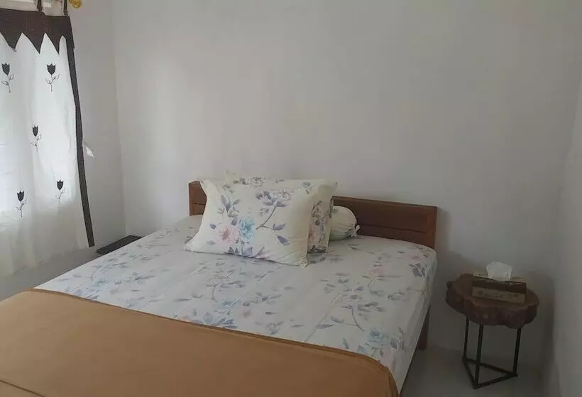 پانسیون Genthong Homestay